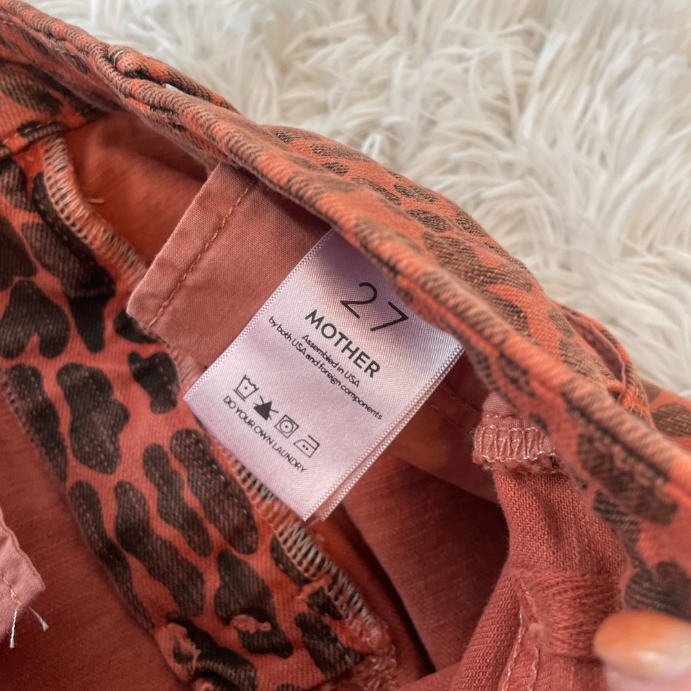 MOTHER Looker Ankle Fray Jeans in Animal Attraction - Picture 8 of 11